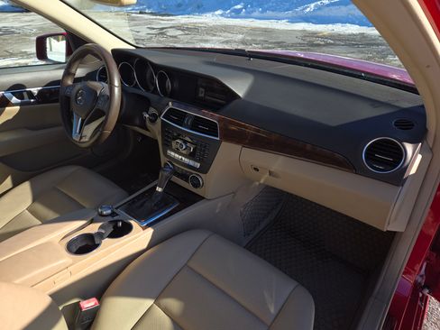 Used 2013 Mercedes-Benz C 300 4MATIC Sedan image 15