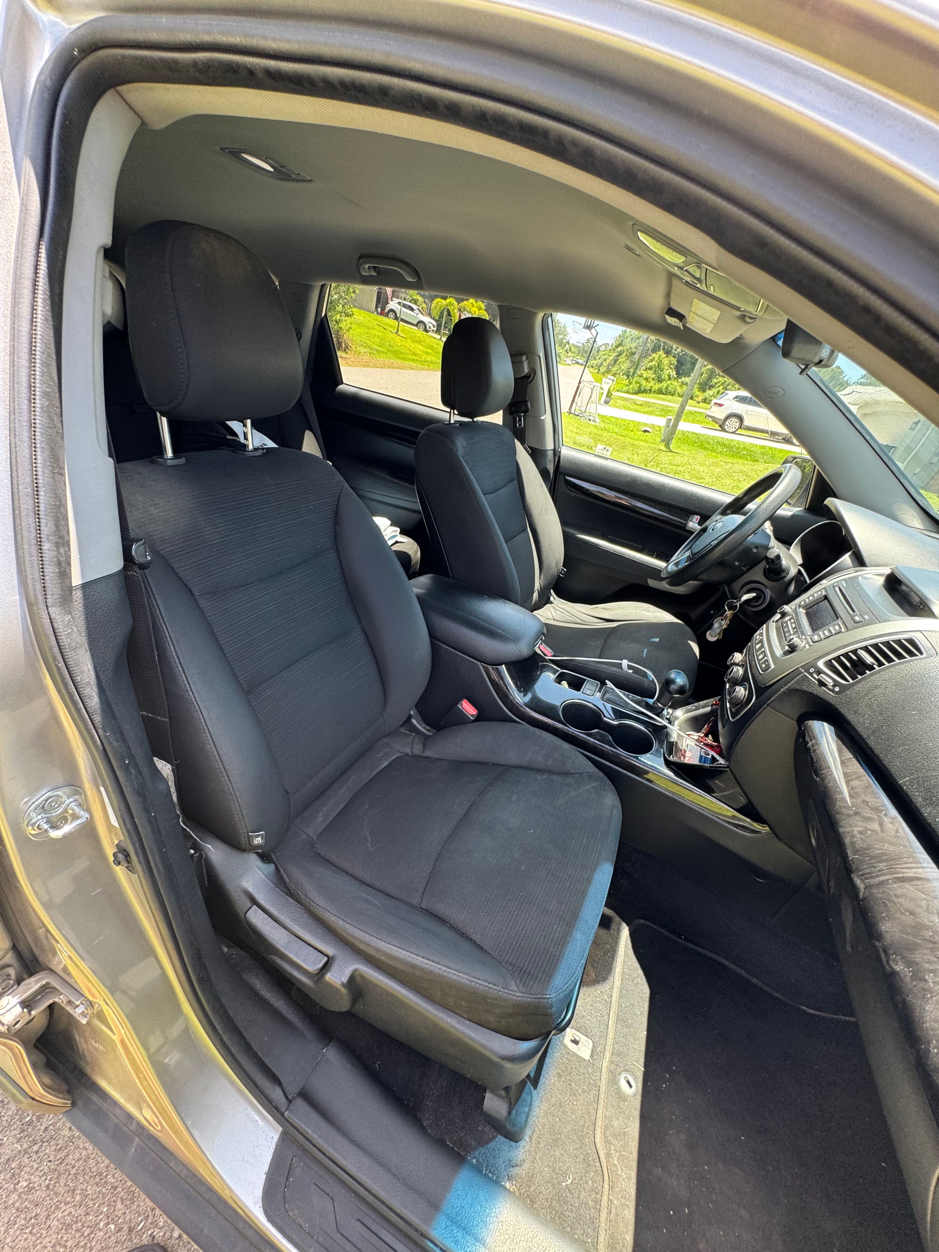 Used 2014 Kia Sorento LX AWD/4WD image 12