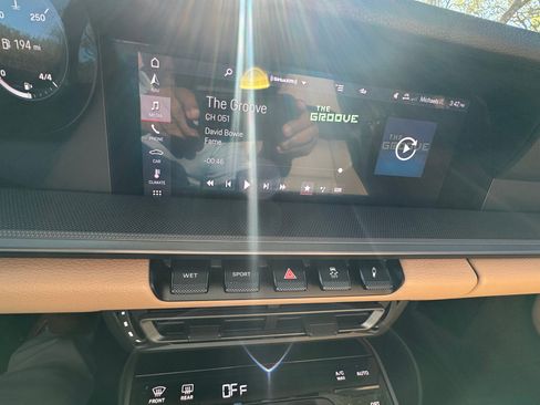 Used 2020 Porsche 911 Carrera image 15