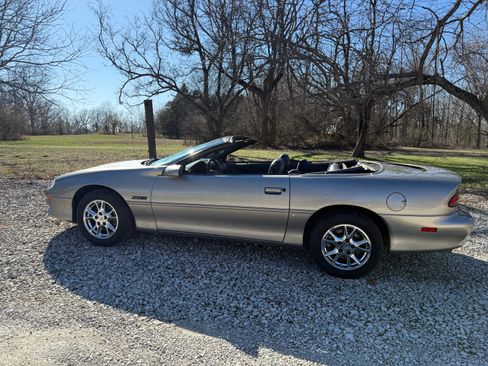 Used 2002 Chevrolet Camaro Z28 image 11