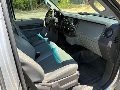 Used 2015 Ford F250 XL RWD image 9