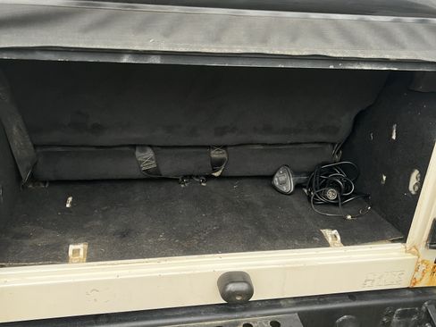 Used 2005 Jeep Wrangler SE image 12