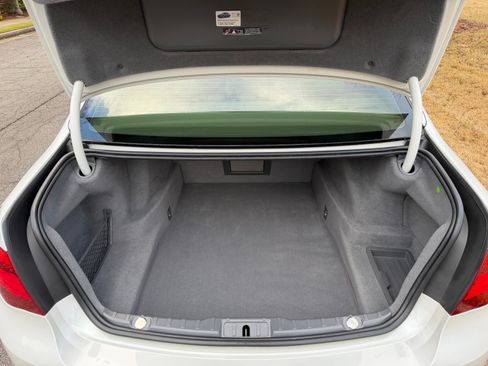 Used 2014 BMW 750Li image 21