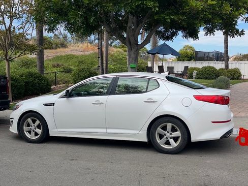 Used 2015 Kia Optima LX w/ LX Convenience Plus Package FWD image 4
