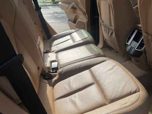 Used 2014 Porsche Cayenne AWD/4WD image 21