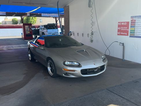 Used 2000 Chevrolet Camaro Z28 image 1