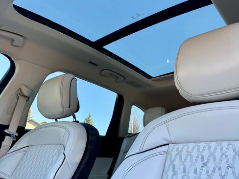 Used 2024 Lincoln Nautilus Black Label image 10