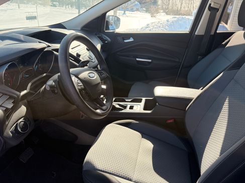Used 2017 Ford Escape SE image 13