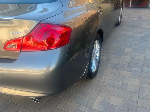 Used 2010 INFINITI G37 Journey w/ Premium Pkg image 11