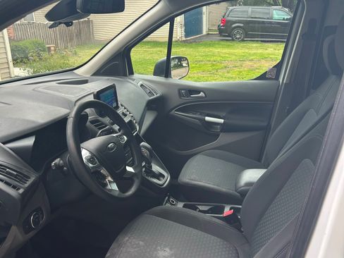 Used 2022 Ford Transit Connect XLT FWD image 5