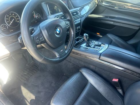 Used 2013 BMW 750Li image 10