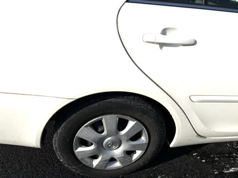 Used 2002 Toyota Camry LE image 6