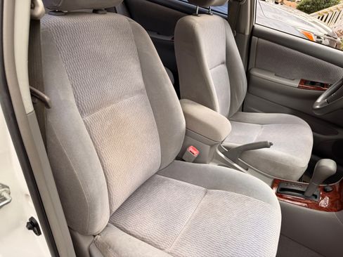 Used 2005 Toyota Corolla CE image 22