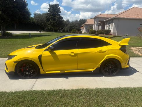 Used 2021 Honda Civic Type R Limited image 6