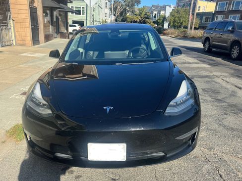 Used 2018 Tesla Model 3 Long Range image 1