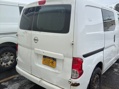 Used 2015 Nissan NV200 SV w/ Technology Package image 9