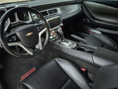 Used 2015 Chevrolet Camaro SS w/ RS Package image 12