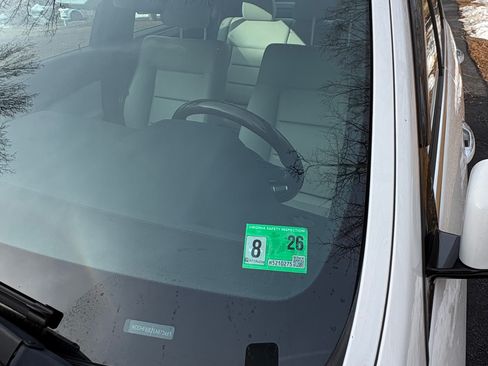 Used 2014 Mercedes-Benz E 350 4MATIC Sedan image 23