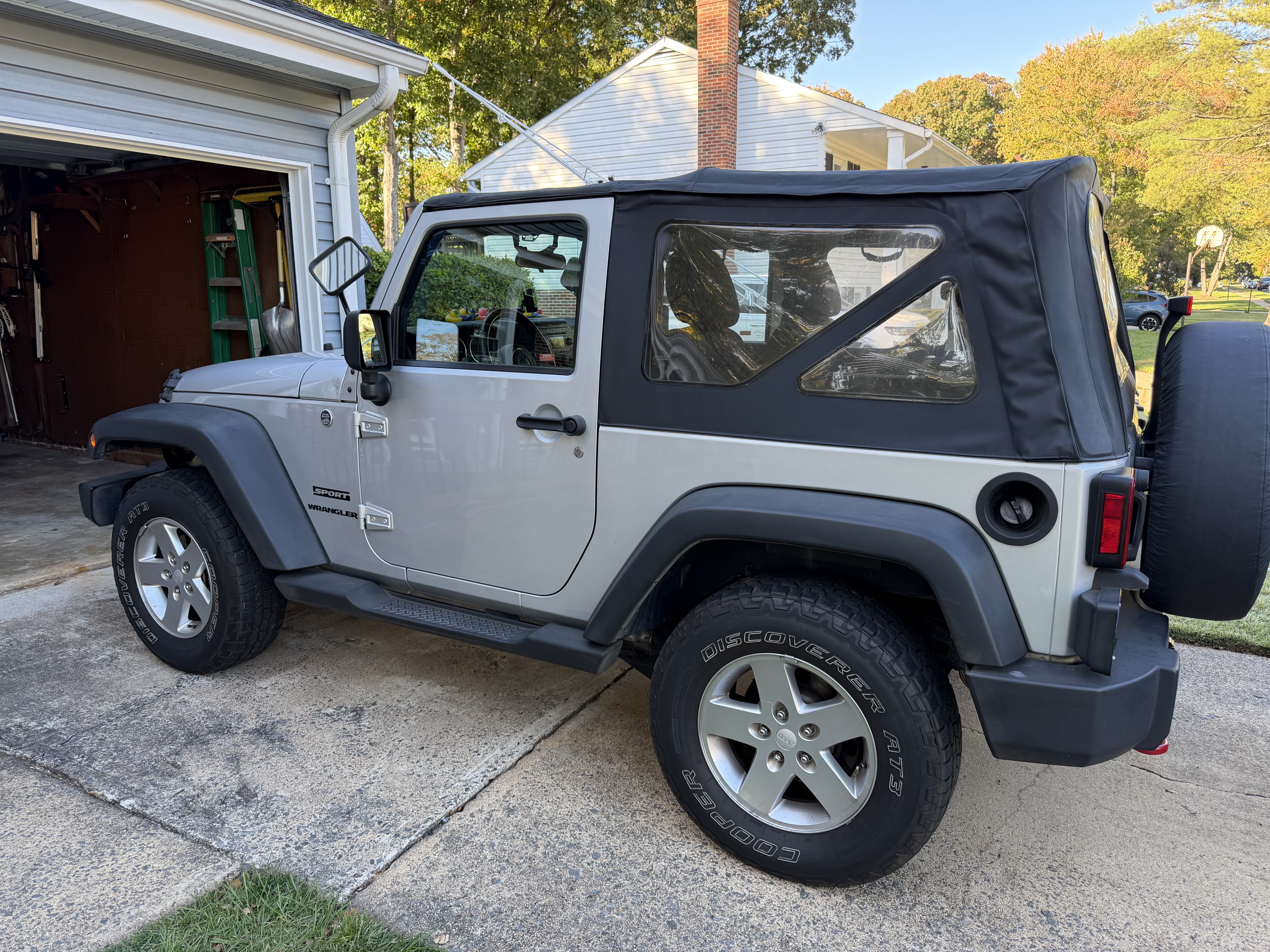 Used 2012 Jeep Wrangler Sport AWD/4WD image 1