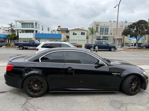 Used 2012 BMW M3 Convertible image 6