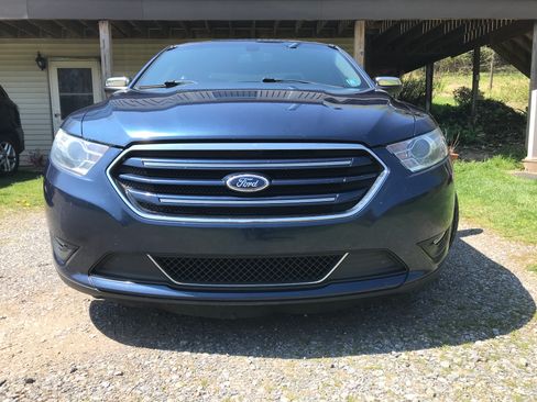 Used 2016 Ford Taurus Limited FWD image 8