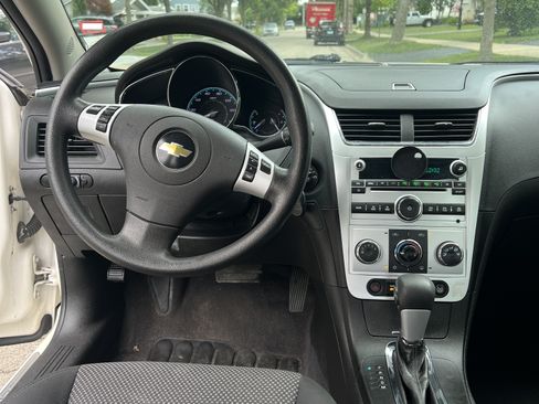 Used 2011 Chevrolet Malibu LT w/ White Diamond Premium Package FWD image 11