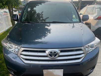 Used 2013 Toyota Highlander 4WD w/ Cold Weather Pkg