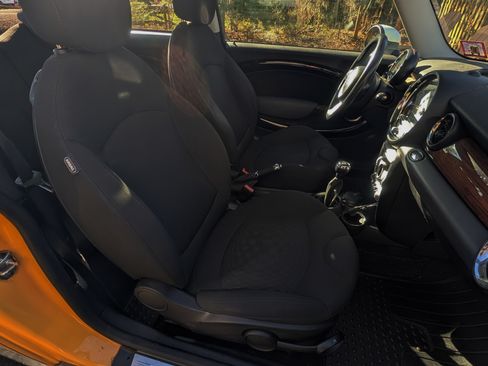 Used 2009 MINI Cooper Hardtop image 9