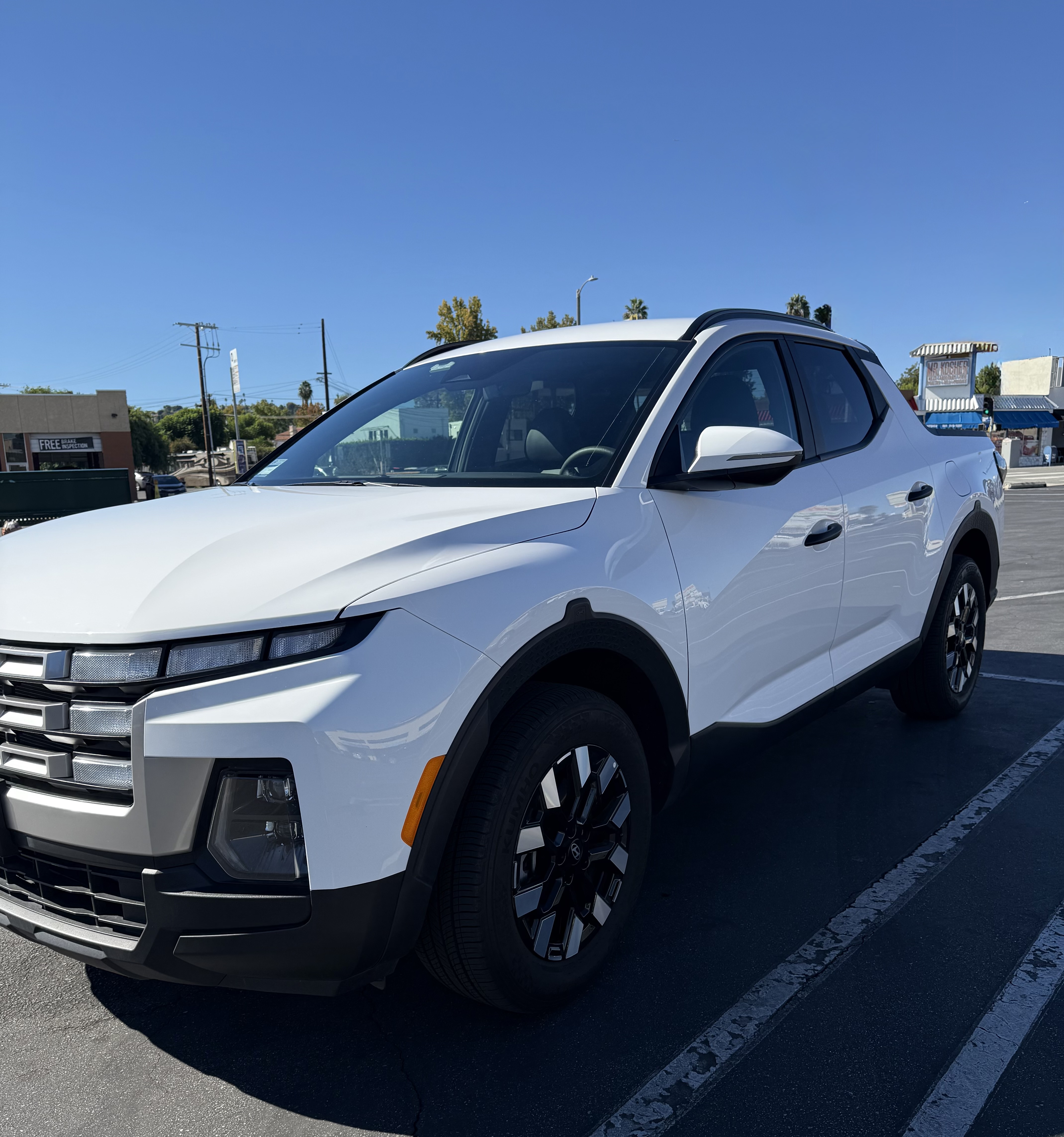 Used 2025 Hyundai Santa Cruz SEL FWD image 9
