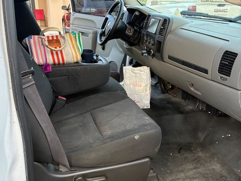 Used 2013 Chevrolet Silverado 1500 W/T image 11