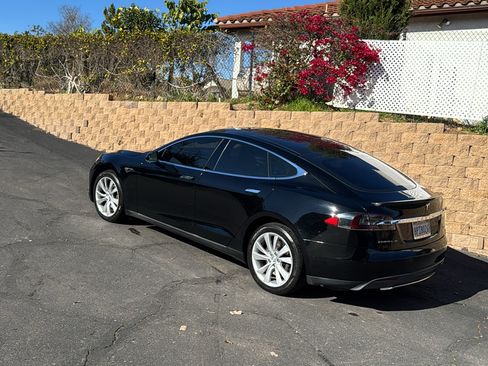 Used 2016 Tesla Model S 85D image 6