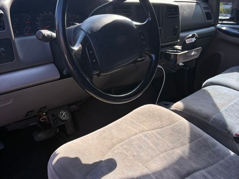 Used 1999 Ford F550 2WD Crew Cab Super Duty image 21