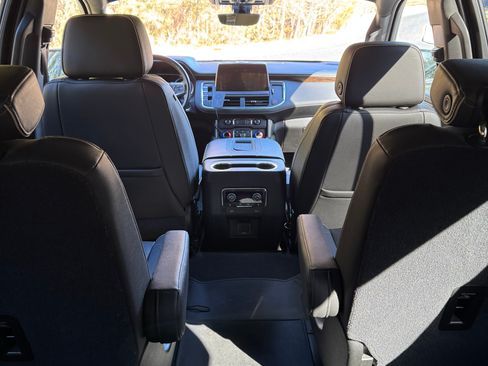 Used 2021 Chevrolet Tahoe Premier w/ Premium Package image 2