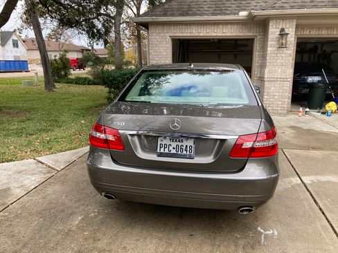 Used 2013 Mercedes-Benz E 350 E 350 Sedan 4D image 5