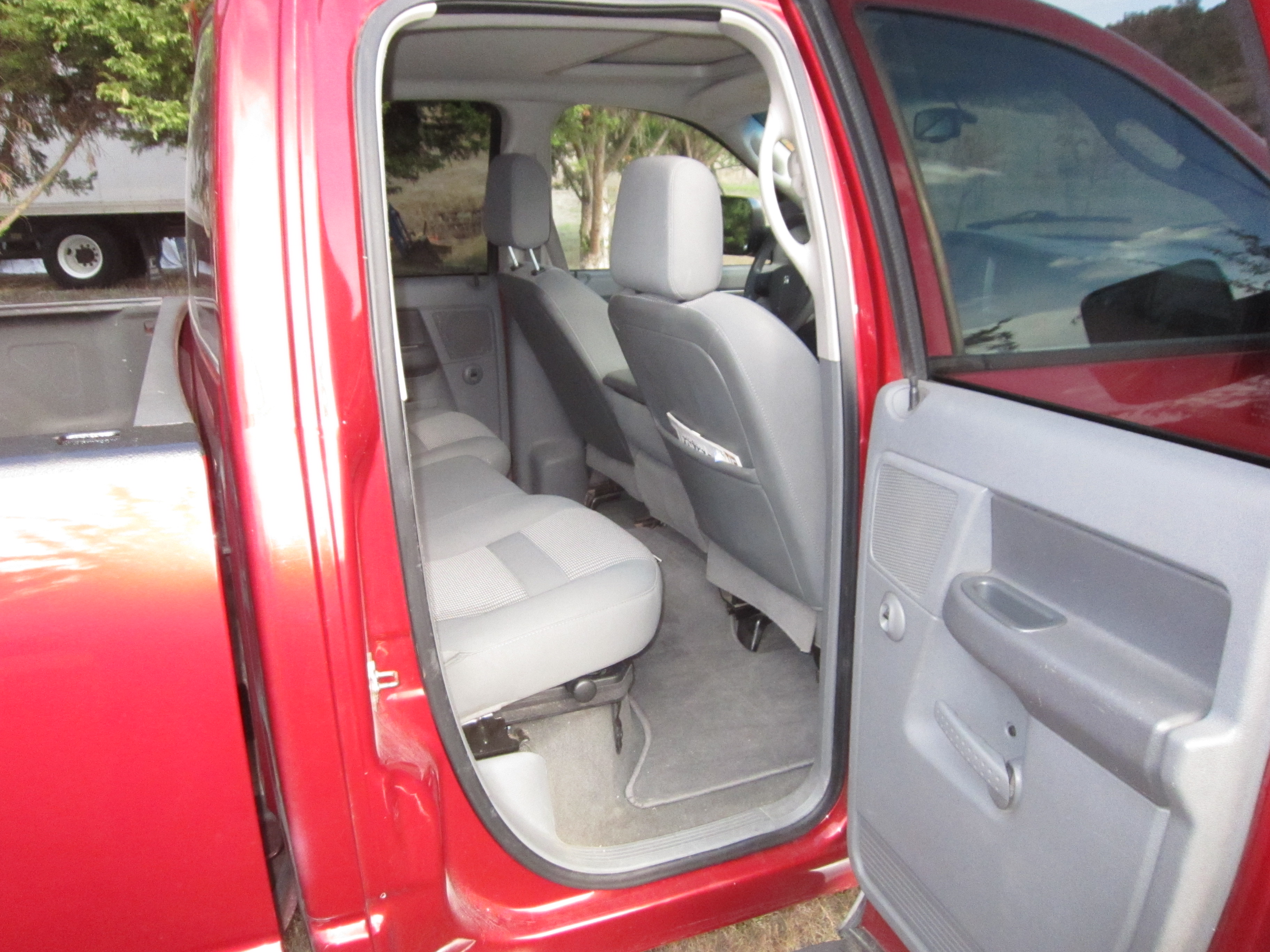 Used 2007 Dodge Ram 2500 Truck SLT AWD/4WD image 10