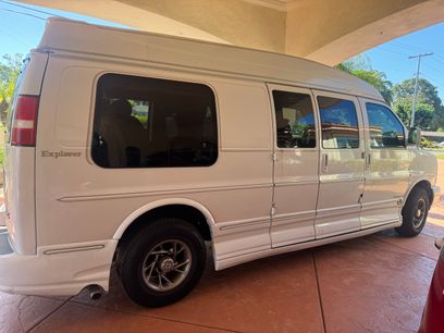 Used 2006 GMC Savana 2500 Extended w/ Preferred Equipment Group