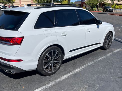 Used 2021 Audi SQ7 Prestige w/ Prestige Package image 2