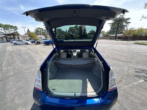 Used 2010 Toyota Prius Five image 17