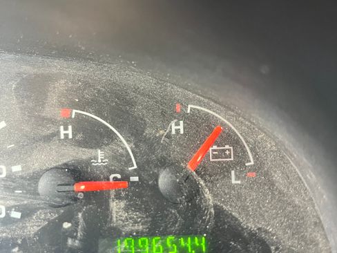 Used 2006 Ford E-250 and Econoline 250 image 1