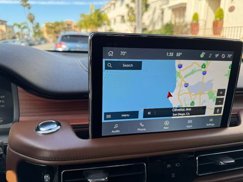 Used 2023 Lincoln Aviator Reserve w/ Equipment Group 201A RWD image 16