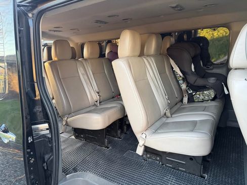 Used 2020 Nissan NV 3500 SL image 8