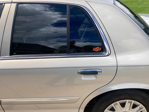 Used 2008 Mercury Grand Marquis GS image 4