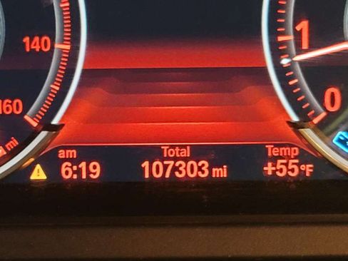 Used 2015 BMW 750Li xDrive image 8