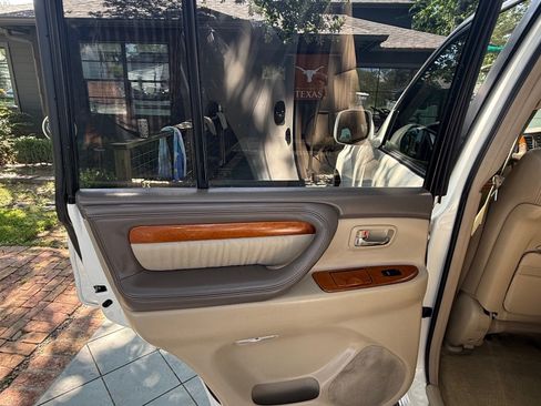 Used 2006 Lexus LX 470 4WD image 21
