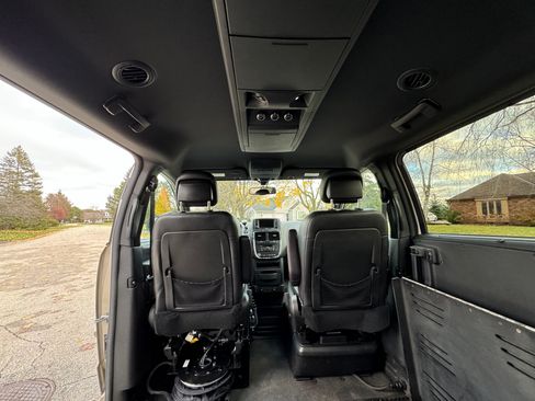 Used 2014 Dodge Grand Caravan R/T w/ Safety Sphere Group image 24