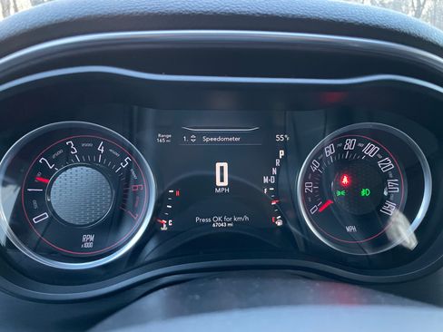 Used 2018 Dodge Challenger R/T image 10