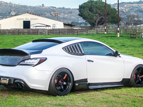 Used 2014 Hyundai Genesis 3.8 image 10