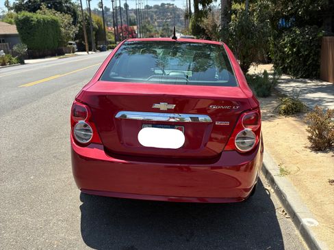 Used 2013 Chevrolet Sonic LT FWD image 4