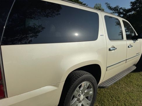 Used 2013 GMC Yukon XL SLT w/ Regional Value Package image 10