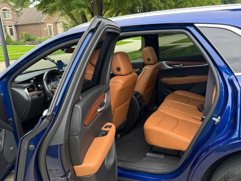 Used 2023 Cadillac XT5 Premium Luxury AWD/4WD image 13